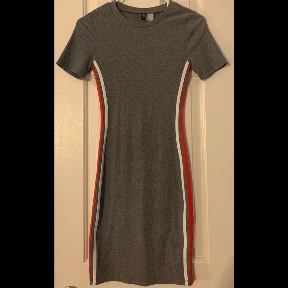 H&M Fitted Ribbed Jersey Dress